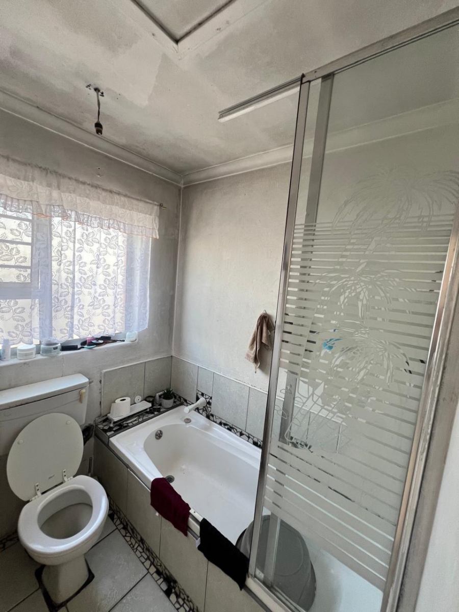2 Bedroom Property for Sale in Colorado Park Western Cape